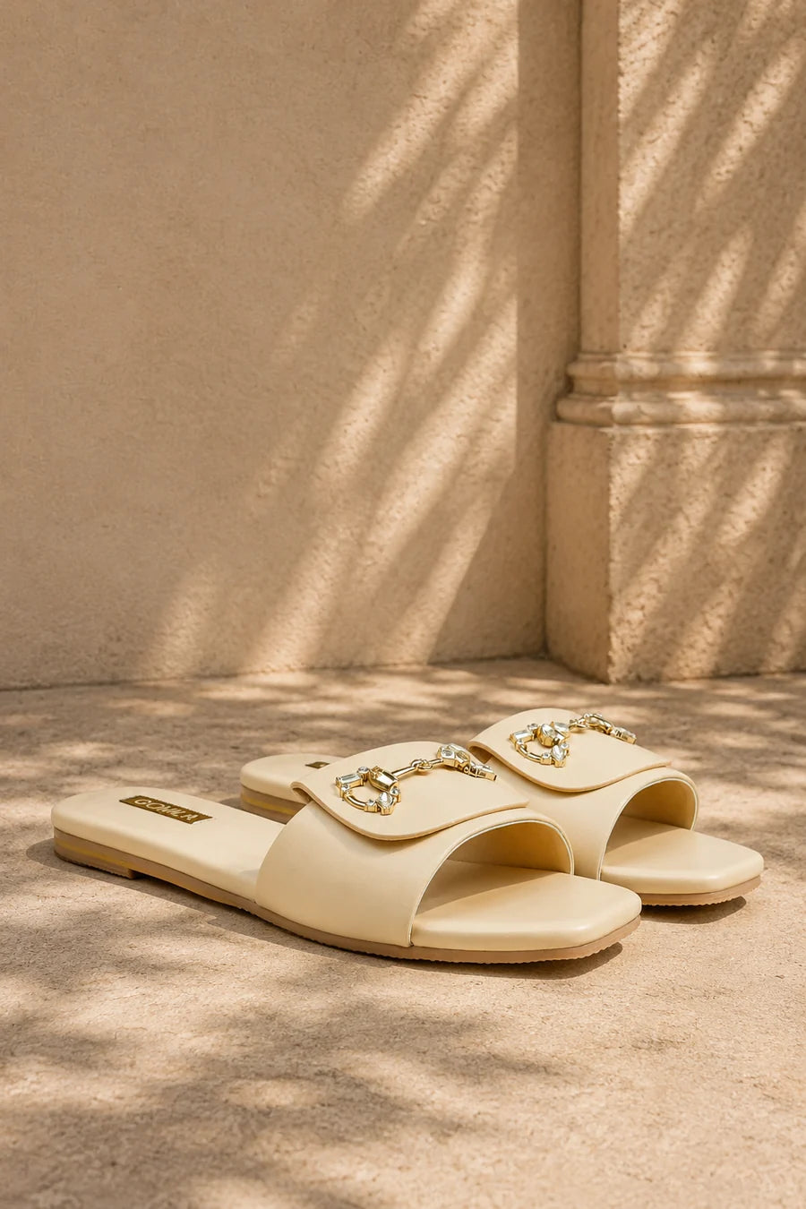 Meva - Women's Light Yellowish Slipper