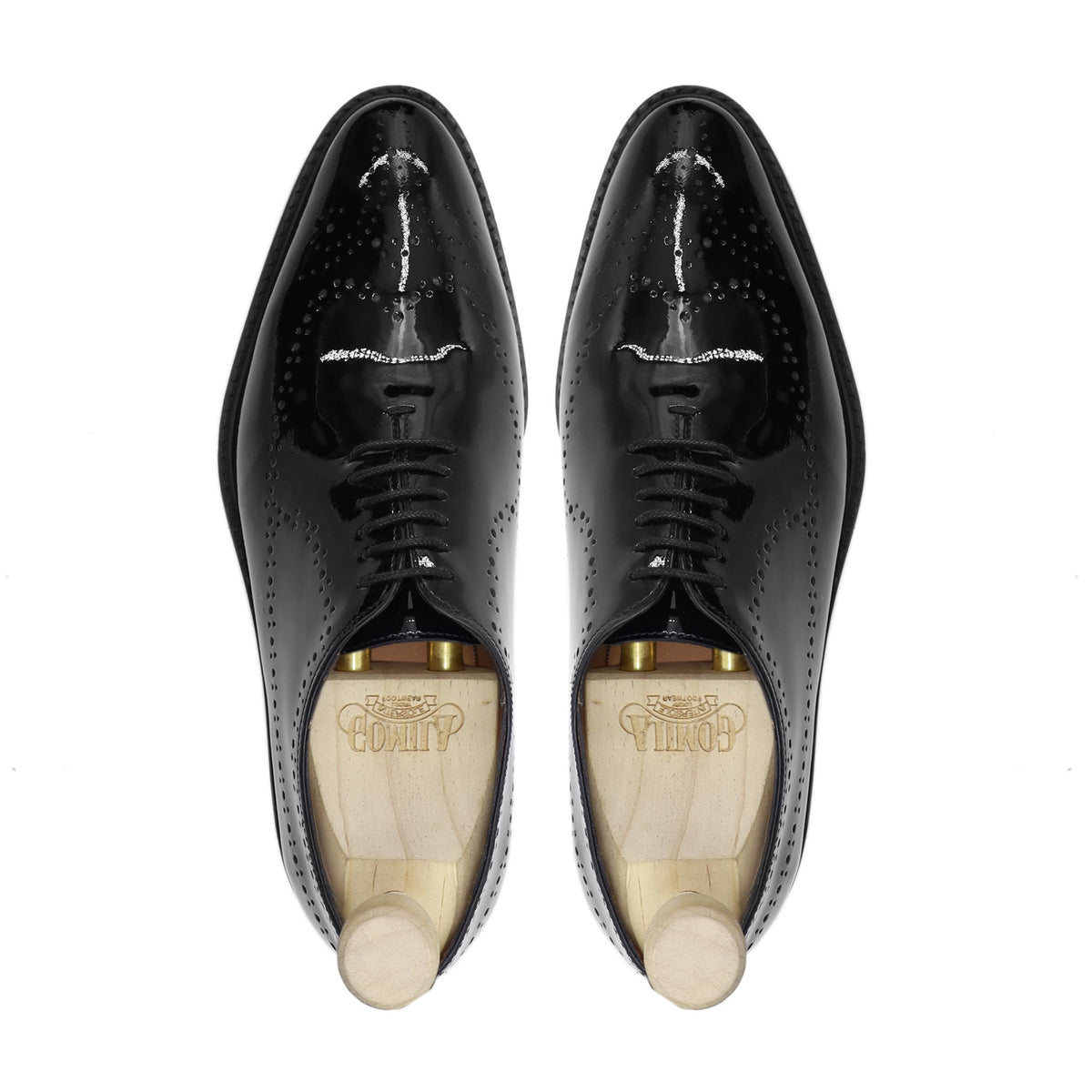Neveah - Men's Black Patent Leather Wholceut Shoe