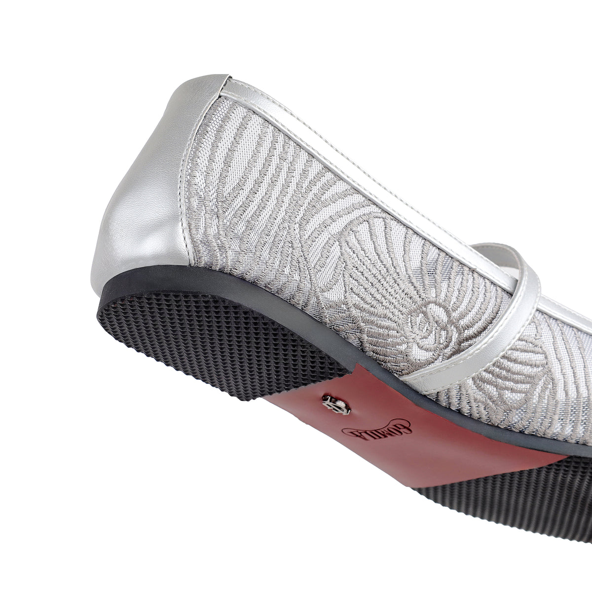 Zoey - Women's Silver Embroidery Pump
