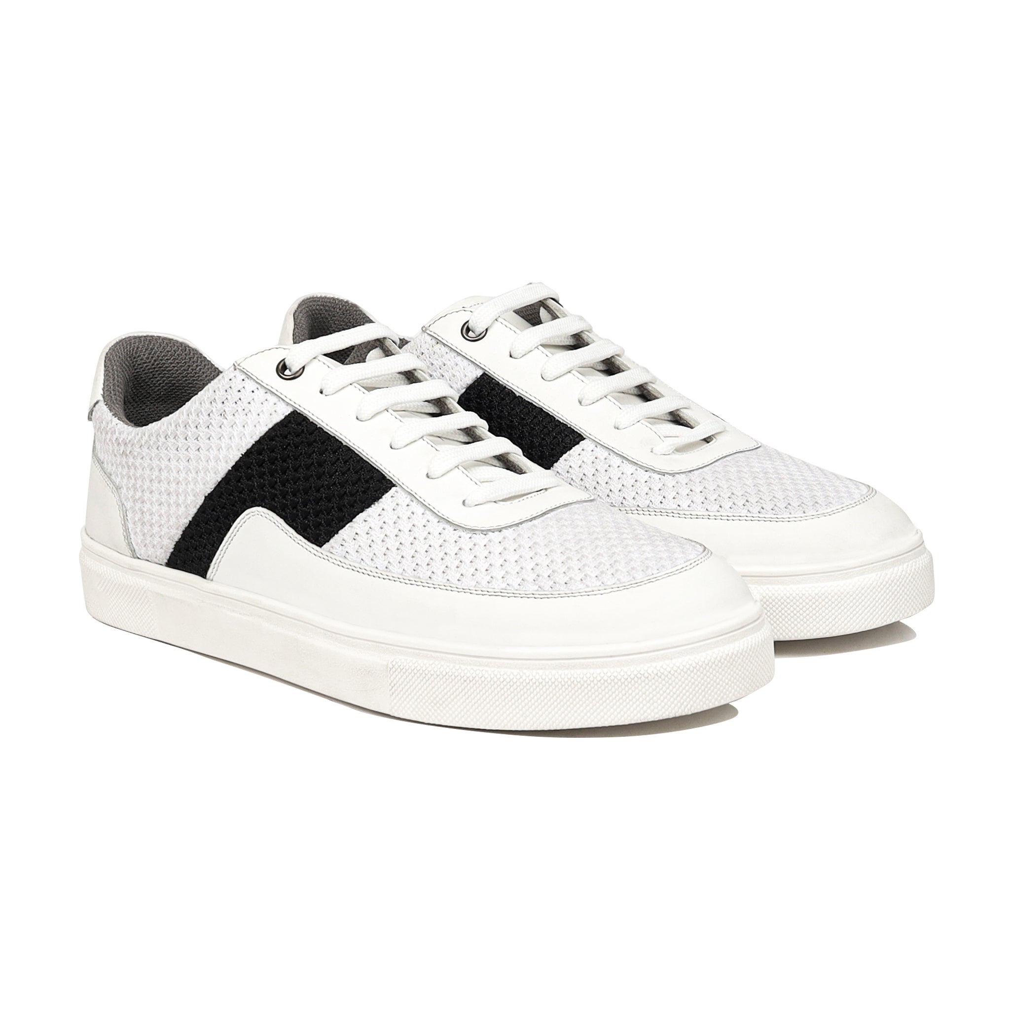 Kinetix - Men's White and Black Sneaker